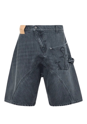 JW Anderson twisted anchor-pocket denim shorts - Grey
