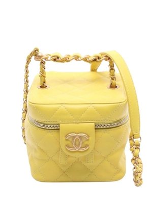 CHANEL Pre-Owned 2021-2025 Quilted Lambskin Chain Bar vanity bag - Yellow