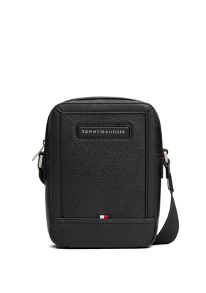 Tommy Hilfiger logo-plaque messenger bag - Black