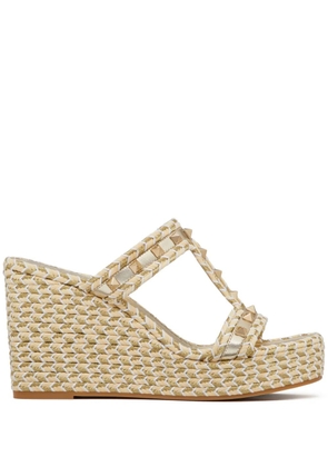 Valentino Garavani 90mm Rockstud wedge sandals - Neutrals