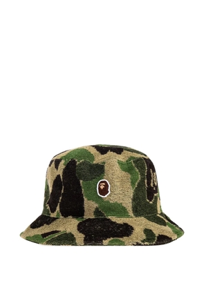 A BATHING APE® Ape Head camouflage bucket hat - Green