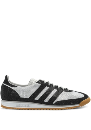 adidas three-stripe lace-up trainers - Black