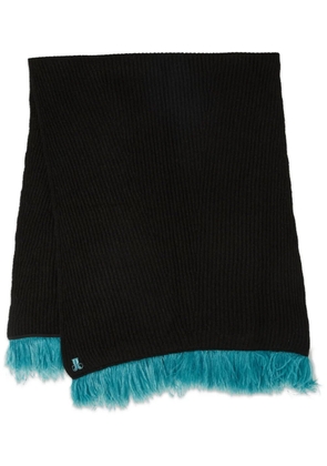 La DoubleJ High Kick feather-detail scarf - Grey