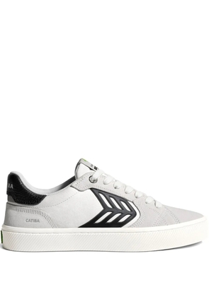 Cariuma Catiba Pro 2.0 logo suede sneakers - White