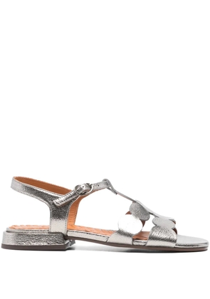 Chie Mihara scalloped T-strap flat sandals - Grey