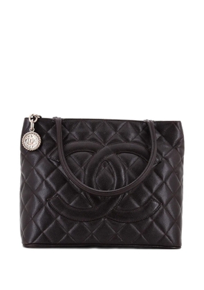 CHANEL Pre-Owned Medallion Quilted Caviar tote bag - Brown