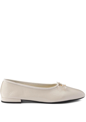 Prada leather ballerina shoes - Neutrals