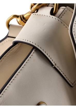 Gucci Pre-Owned Broadway Pearly Bee Embellished Leather Mini shoulder bag - White