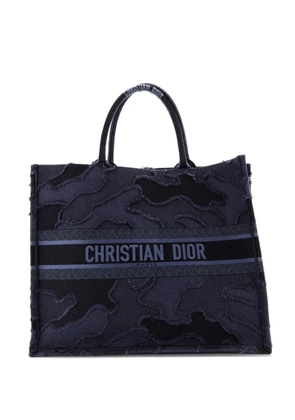 Christian Dior Pre-Owned Book Camouflage Embroidered Canvas Large tote bag - Blue