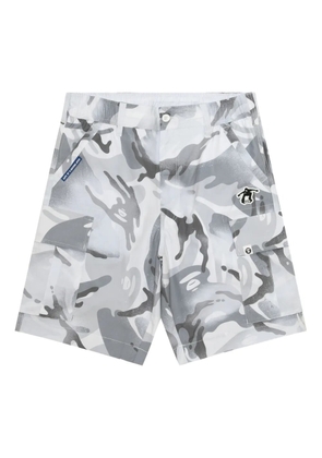 AAPE BY *A BATHING APE® camouflage-print shorts - White