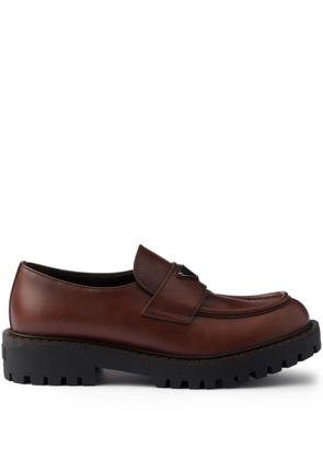 Prada enamel-triangle logo loafers - Brown