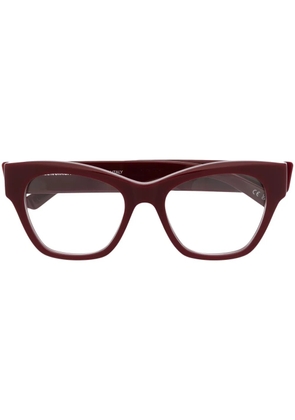 Balenciaga Eyewear logo-engraved cat-eye glasses - Red