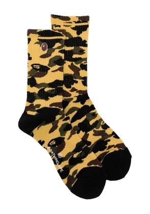 A BATHING APE® camouflage ape-head socks - Brown