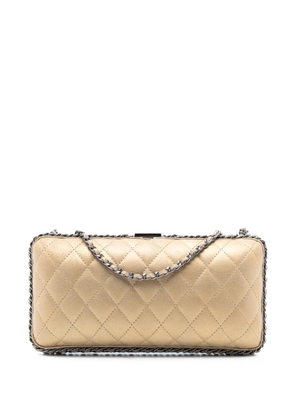 CHANEL Pre-Owned 2013-2014 Quilted Metallic Suede Chain Around Evening Clutch on Chain crossbody bag - Gold