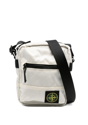 Stone Island logo-patch messenger bag - Neutrals