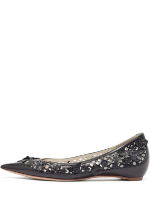 Christian Dior Pre-Owned floral-appliqué flat pumps - Black
