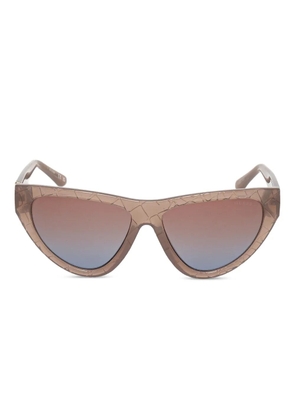 GUESS EYEWEAR cat-eye frame sunglasses - Neutrals