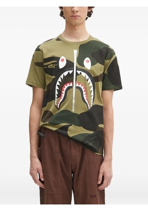 A BATHING APE® 1st Camo Shark T-shirt - Green