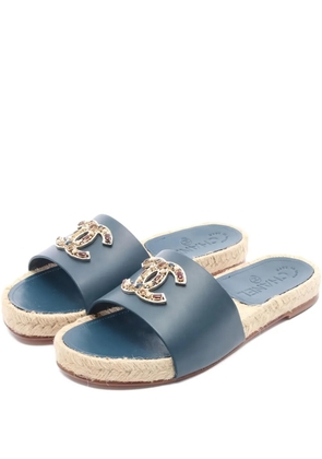 CHANEL Pre-Owned Interlocking CC-embellished espadrilles - Blue