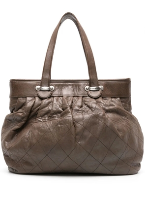 CHANEL Pre-Owned 2006-2008 diamond-quilted leather tote bag - Brown