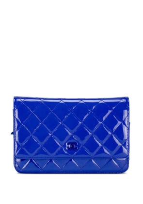 CHANEL Pre-Owned quilted leather crossbody bag - Blue