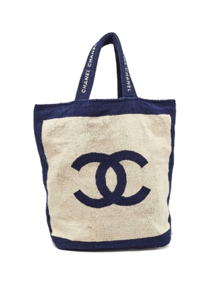 CHANEL Pre-Owned CC terry-cloth tote bag - Neutrals