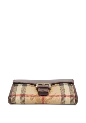 Burberry Pre-Owned buckle-flap leather wallet - Brown