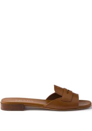 Prada triangle-logo leather sandals - Brown
