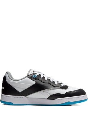 Reebok Classic BB4000 OG 'Shaq Attaq' sneakers - White