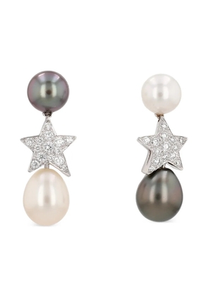 CHANEL Pre-Owned 2010's pearl diamond stars earrings - Silver