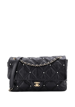 CHANEL Pre-Owned CC Flap Bag Pearl Studded Quilted Lambskin Medium shoulder bag - Black