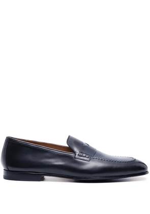 Doucal's penny-slot patent leather loafers - Blue
