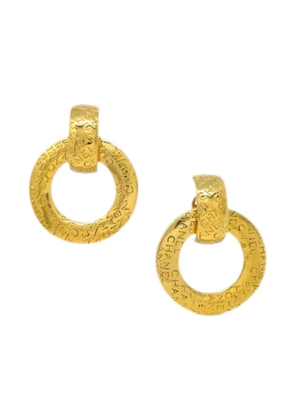 CHANEL Pre-Owned 1990-2000s logo-debossed earrings - Gold
