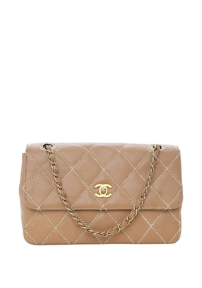 CHANEL Pre-Owned 2003-2004 Medium CC Quilted Calfskin Wild Stitch Flap shoulder bag - Brown