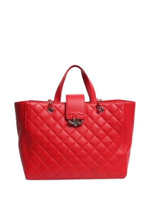 CHANEL Pre-Owned 2017 caviar-leather diamond-quilted CC shopping tote bag - Red