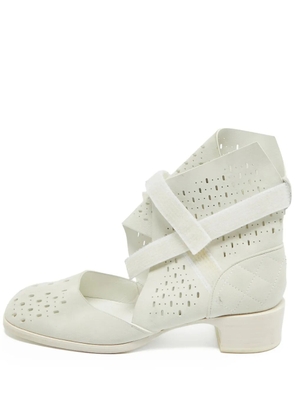 CHANEL Pre-Owned leather pumps - Grey