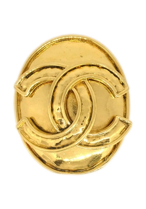 CHANEL Pre-Owned 1994 CC-logo oval brooch - Yellow