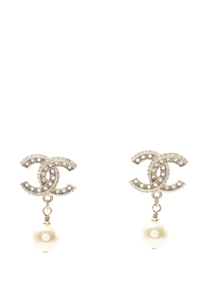 CHANEL Pre-Owned 2010-2025 Gold Plated CC Crystal and Faux Pearl Drop Push Back Earrings costume earrings
