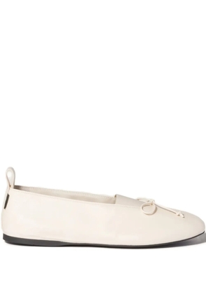 Miu Miu bow-detail ballet flats - Neutrals