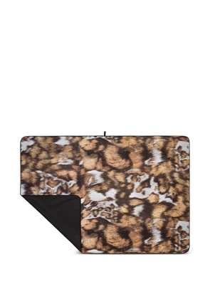 Carhartt WIP Wild Dog packable towel - Brown