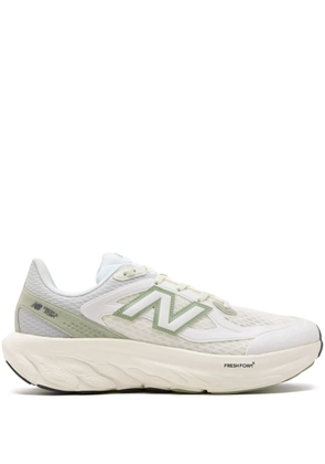 New Balance fresh foam logo sneakers - White