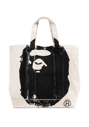 A BATHING APE® printed tote bag - Neutrals