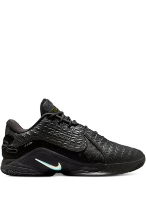 Nike LeBron 21 'Black Label' sneakers