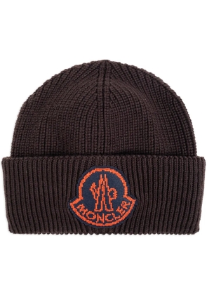 Moncler logo-patch wool beanie - Brown