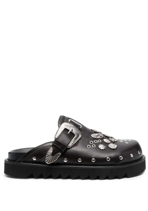 Toga Virilis studded leather slippers - Brown