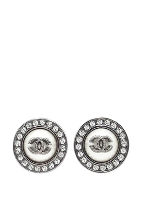 CHANEL Pre-Owned 2021 Gunmetal Plated CC Faux Pearl and Crystal Round Push Back Earrings costume earrings - Silver