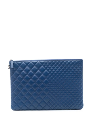 CHANEL Pre-Owned 2016-2017 CC Bi Quilted Lambskin O Case clutch bag - Blue