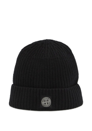 Stone Island ribbed-knit logo beanie - Black