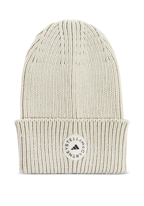 adidas by Stella McCartney logo-patch ribbed beanie - Neutrals