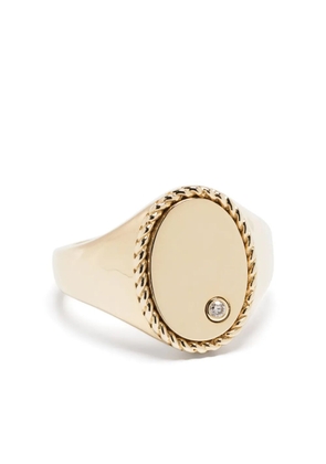 Yvonne Léon 9kt yellow gold Chevalier Oval signet ring